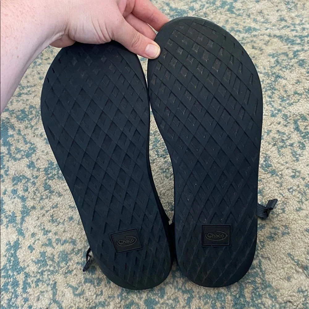Chaco Men’s Navy and Black Adjustable Strap Adventure Sandals Size 14